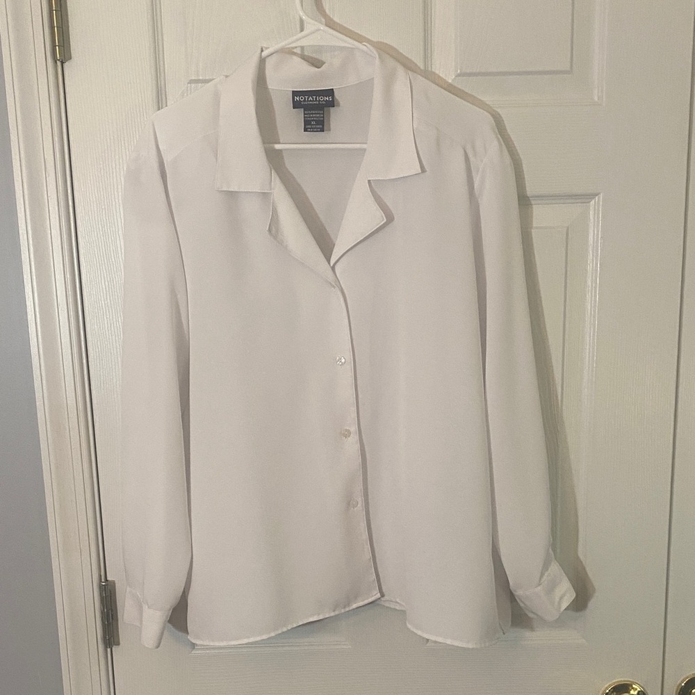 Vintage 90’s woman’s XL flowy Notations White Relaxed Button-up  Blouse -classic